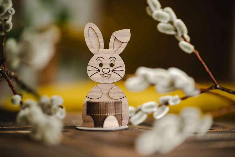 Easter bunny with flexible basket